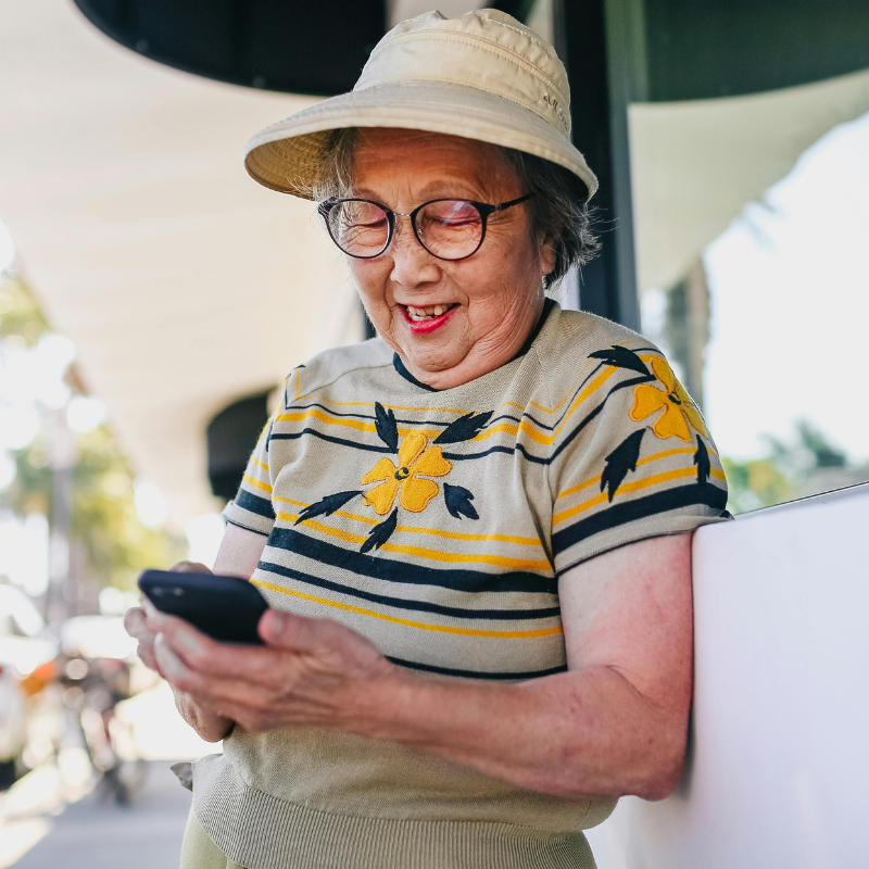  Dona Lúcia, 64 anos
